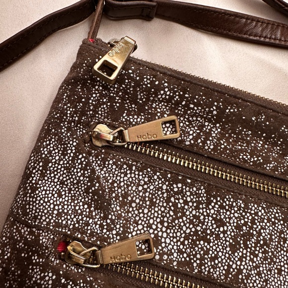 HOBO BAGS leather cross body purse - Picture 2 of 7